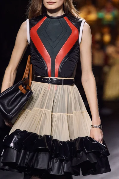 Look 21